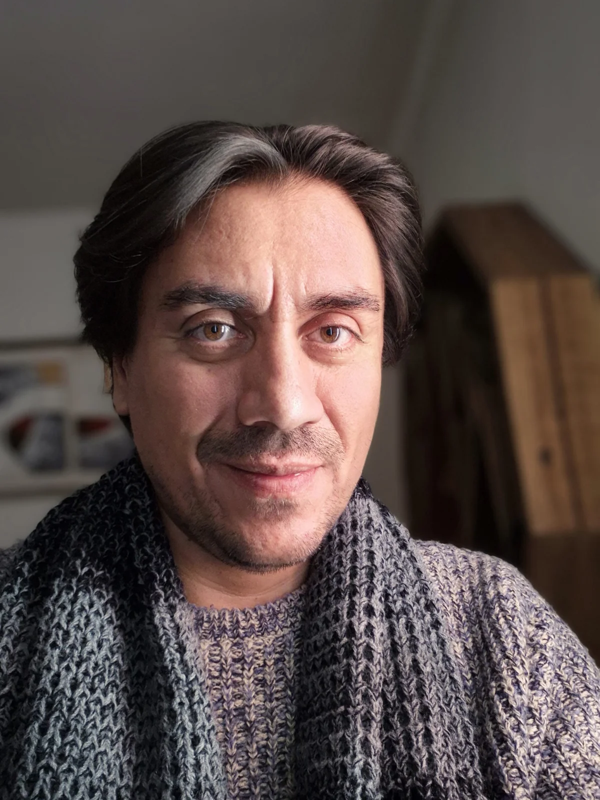 Javier Ross, en un retrato tomado al aire libre